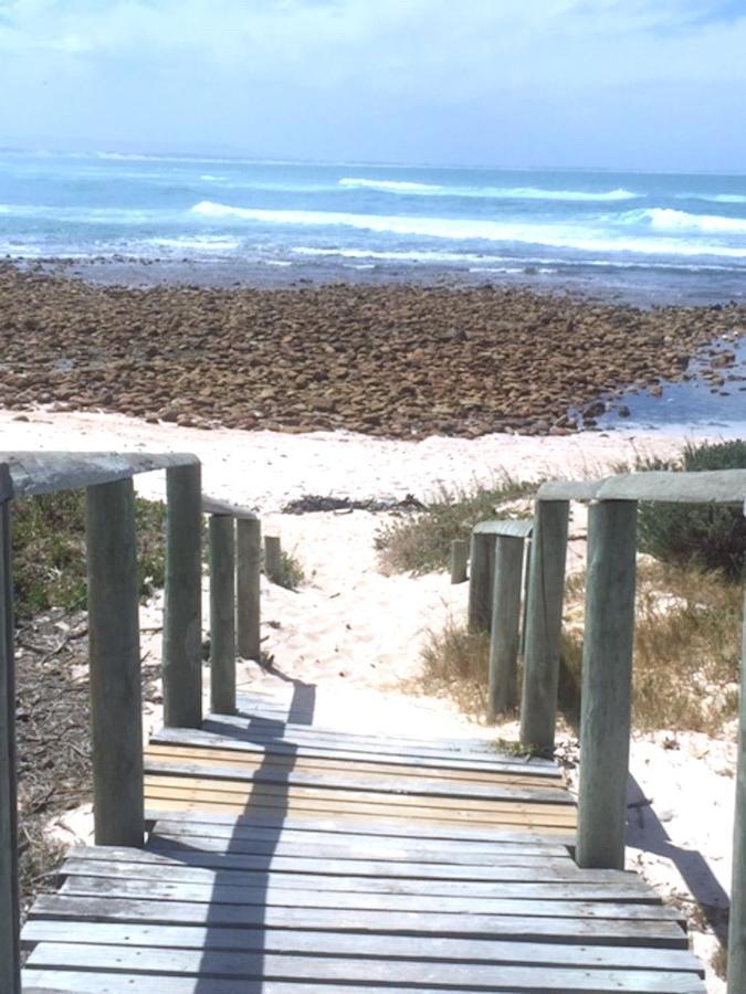Hotel Dee'S Place Agulhas Exterior foto